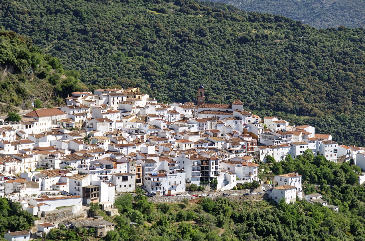 PONGA, pueblo español paga por vivir allí